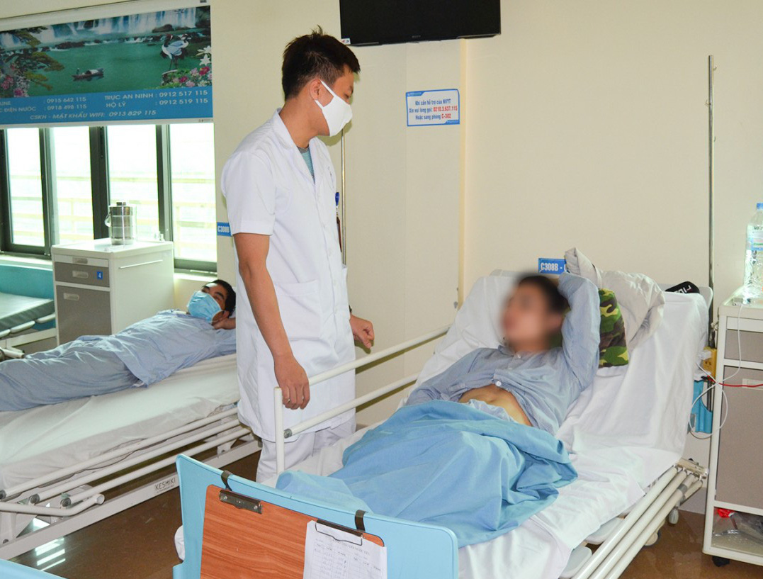Bỏ qua dấu hiệu cảnh báo, người đàn ông 33 tuổi phải cắt bỏ tinh hoàn - Ảnh 2.