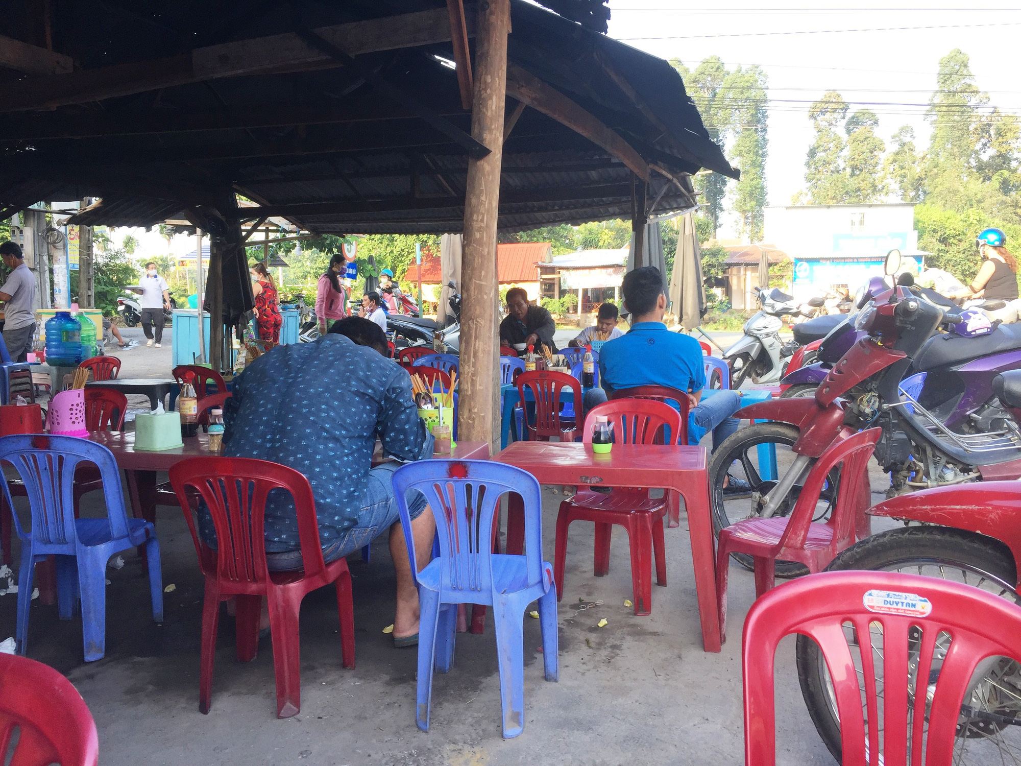 Thực hiện chưa nghi&ecirc;m Chỉ thị của Thủ tướng, 6 chủ tịch cấp huyện bị ph&ecirc; b&igrave;nh - Ảnh 2.