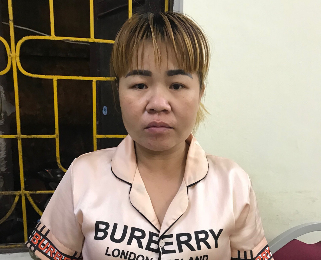 Đang trong khu cách ly tập trung phòng chống dịch Covid-19 vẫn hành nghề "hai ngón"