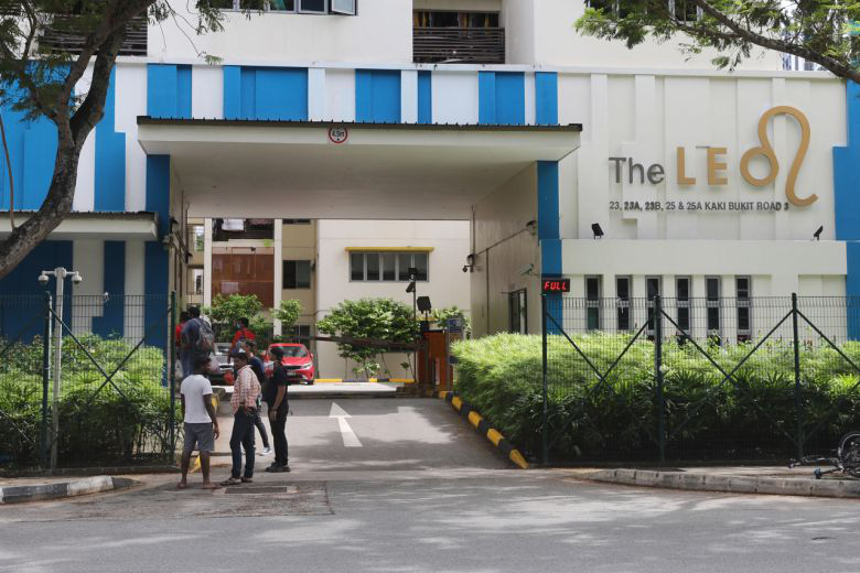 Singapore: Từ “tiêu chuẩn vàng” chống Covid-19 đến nguy cơ "vỡ trận"