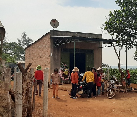 2 em nhỏ tắm hồ gần nhà chết đuối thương tâm.