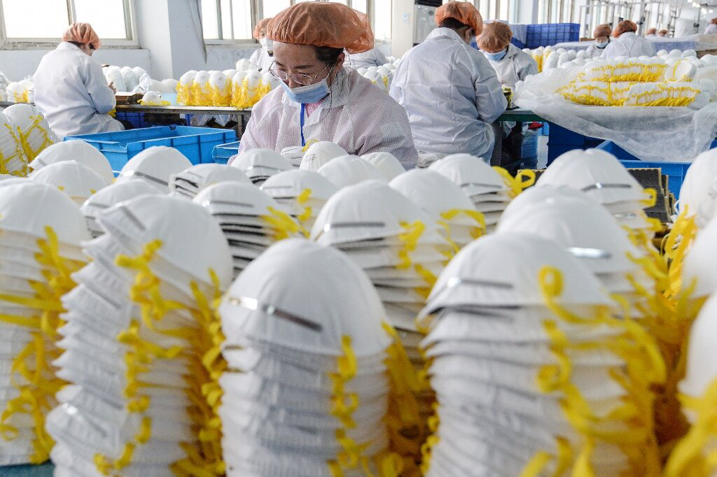 B&ecirc;n trong thế giới cầm vali tiền canh nh&agrave; m&aacute;y ở Trung Quốc - Ảnh 2.