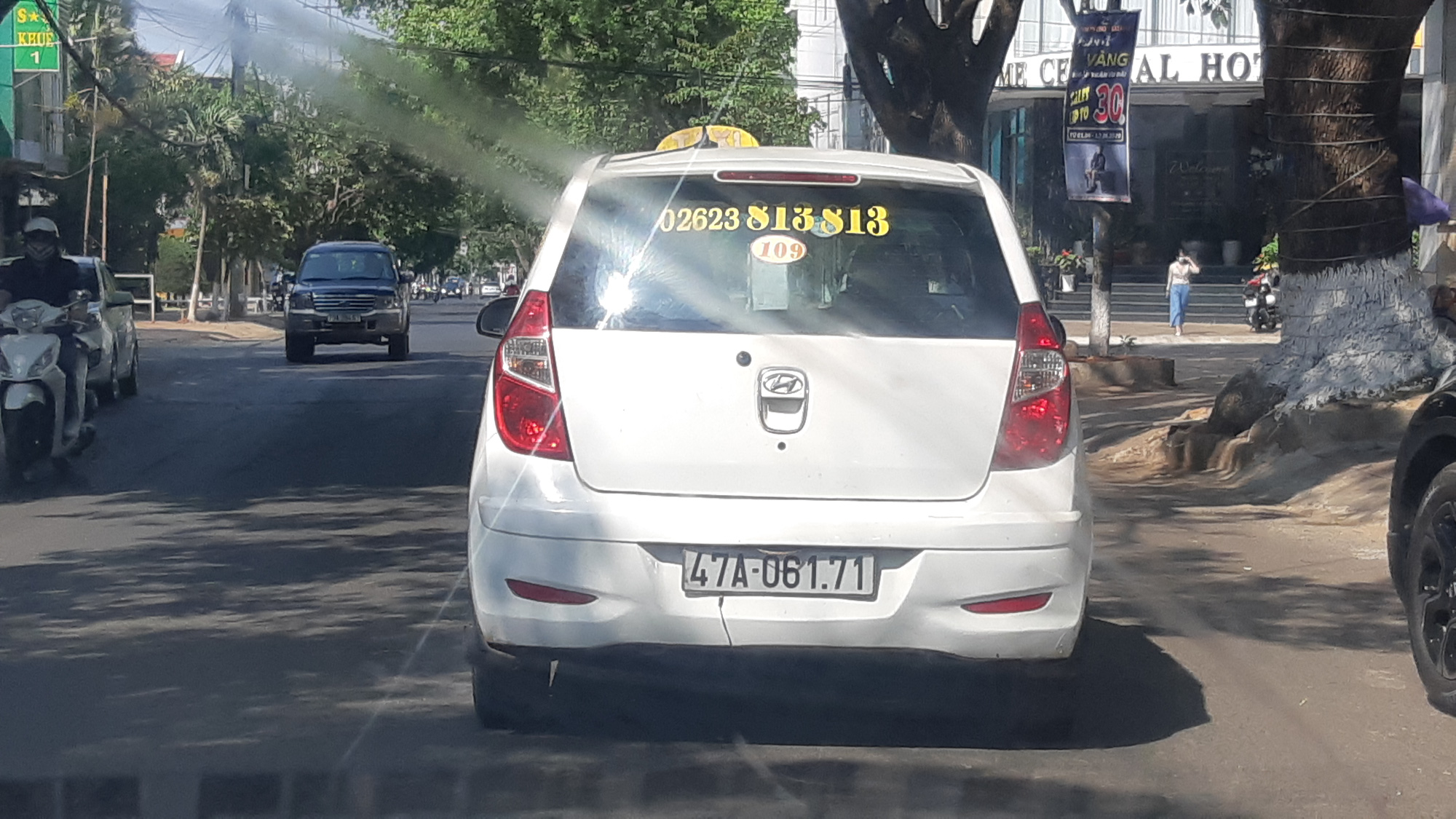 Phòng chống dịch Covid-19: Đắk Lắk vẫn cho taxi, xe buýt chạy