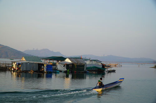 Làng chài miền Tây trên đại ngàn