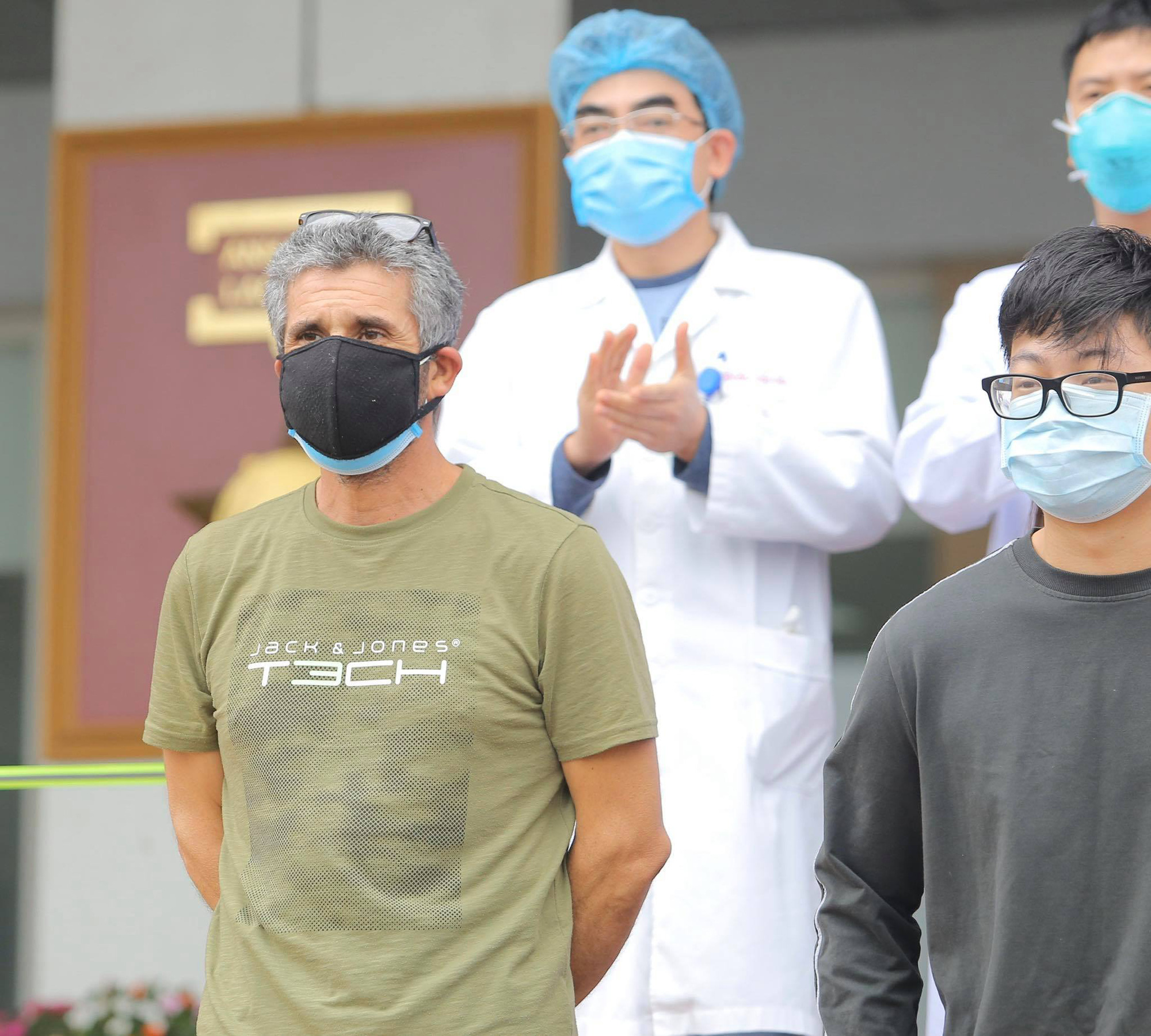 Tài xế riêng của bệnh nhân 17 cùng 10 bệnh nhân Covid-19 đã khỏi bệnh - Ảnh 8.
