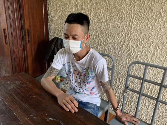 3 đối tượng chơi ma t&uacute;y rồi thay nhau l&agrave;m nhục b&eacute; g&aacute;i 15 tuổi trong nh&agrave; nghỉ - Ảnh 2.