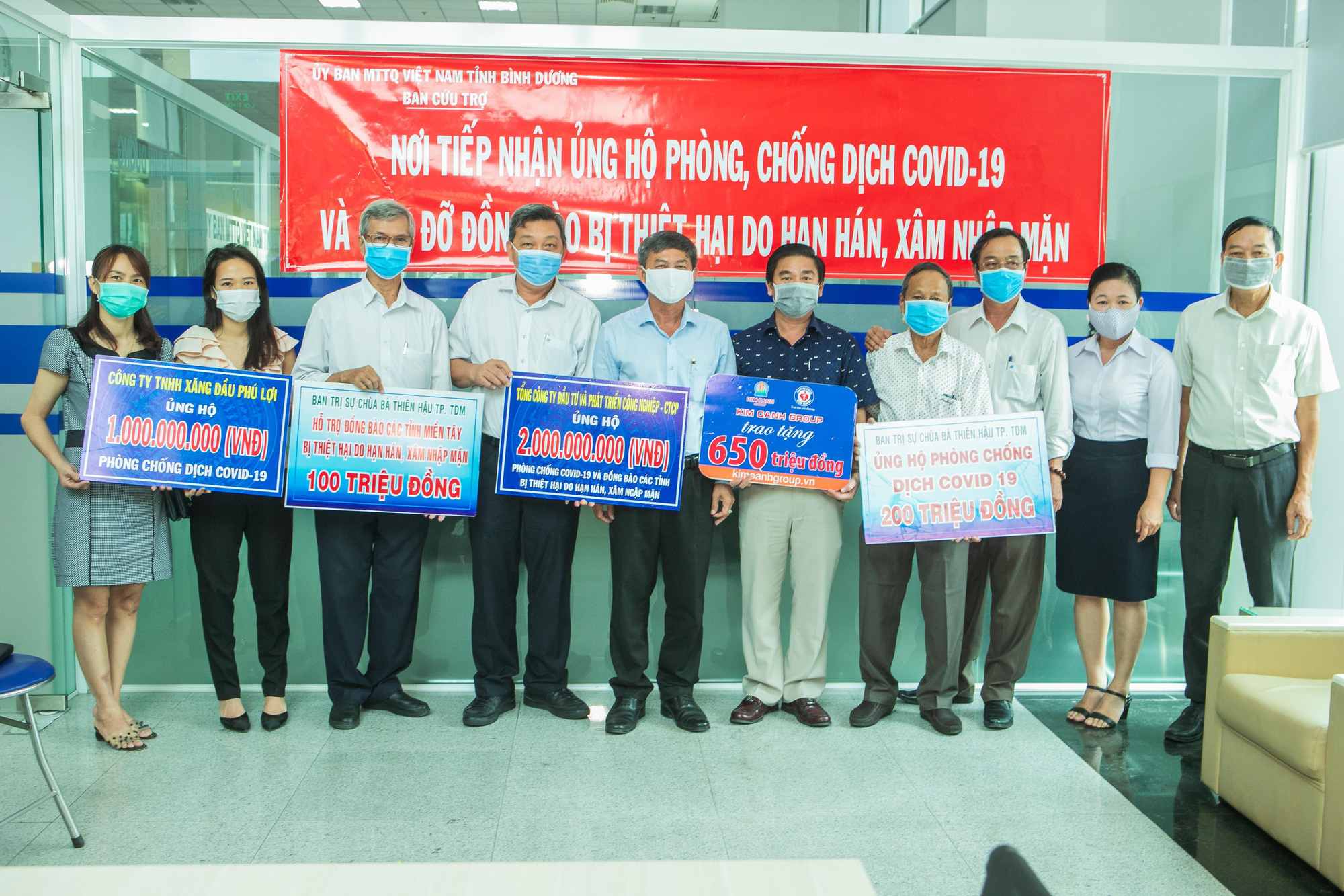 B&igrave;nh Dương: Một doanh nghiệp ủng hộ 20.000 l&iacute;t xăng để ph&ograve;ng, chống dịch Covid-19 - Ảnh 1.