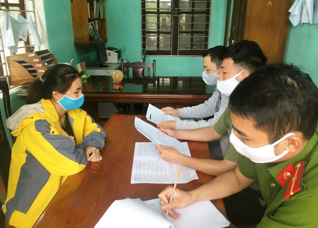 Xử l&yacute; c&ocirc; g&aacute;i tung tin c&ocirc;ng ty đ&oacute;ng cửa v&igrave; c&ocirc;ng nh&acirc;n về từ ổ dịch Bạch Mai - Ảnh 1.