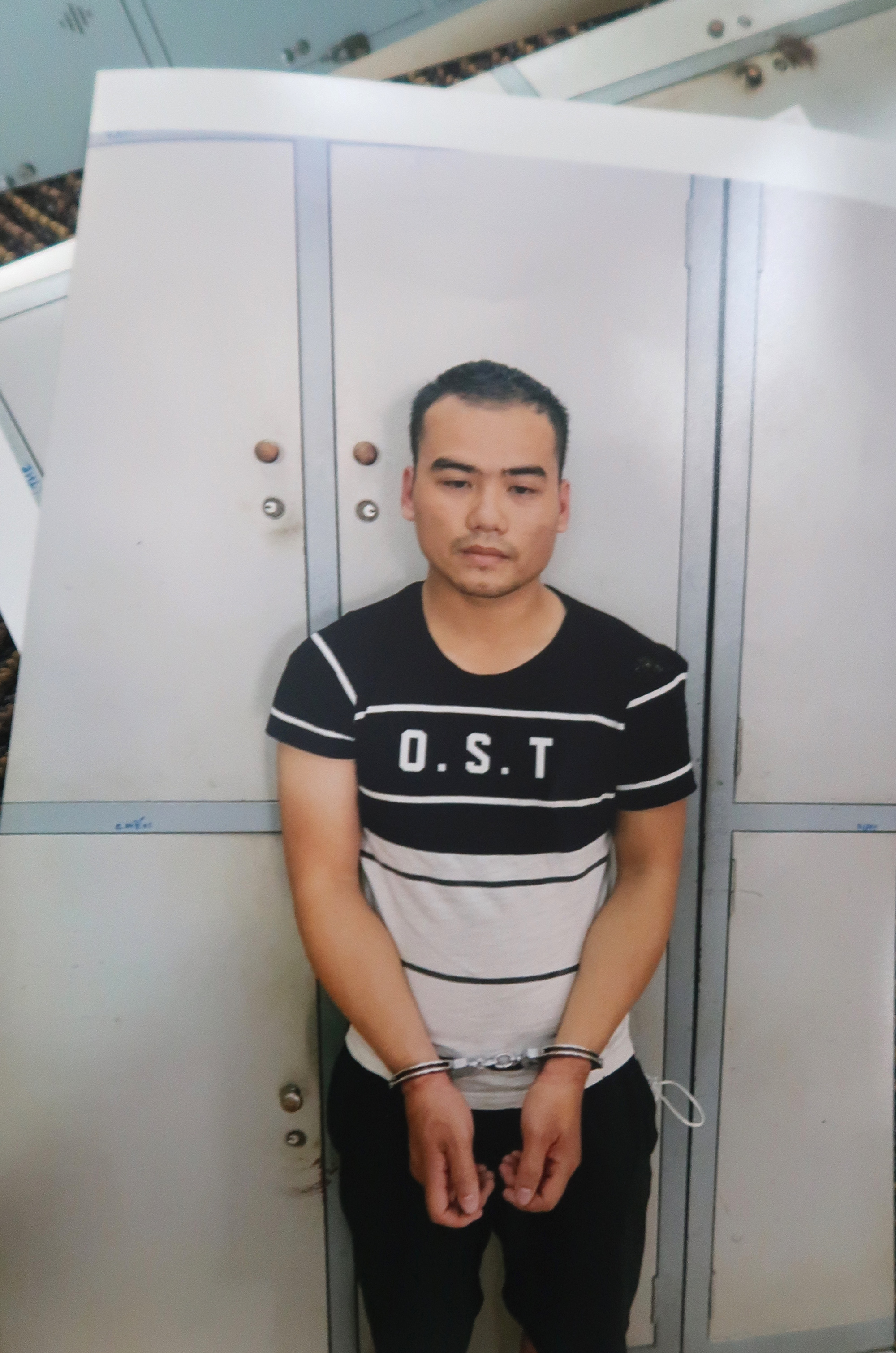 Lộ diện cô gái che giấu nhóm dùng súng cướp cửa hàng Bách Hóa Xanh - Ảnh 2.