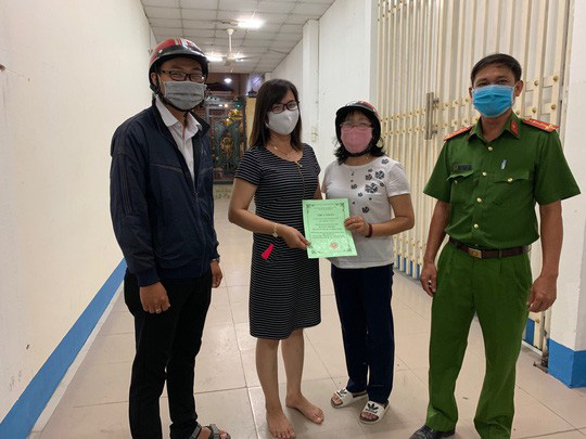 Ng&agrave;y thứ hai c&aacute;ch ly x&atilde; hội: Nhiều t&iacute;n hiệu vui ở TP HCM v&agrave; B&igrave;nh Dương - Ảnh 7.
