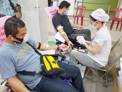 700 đoàn viên tham gia hiến máu tình nguyện