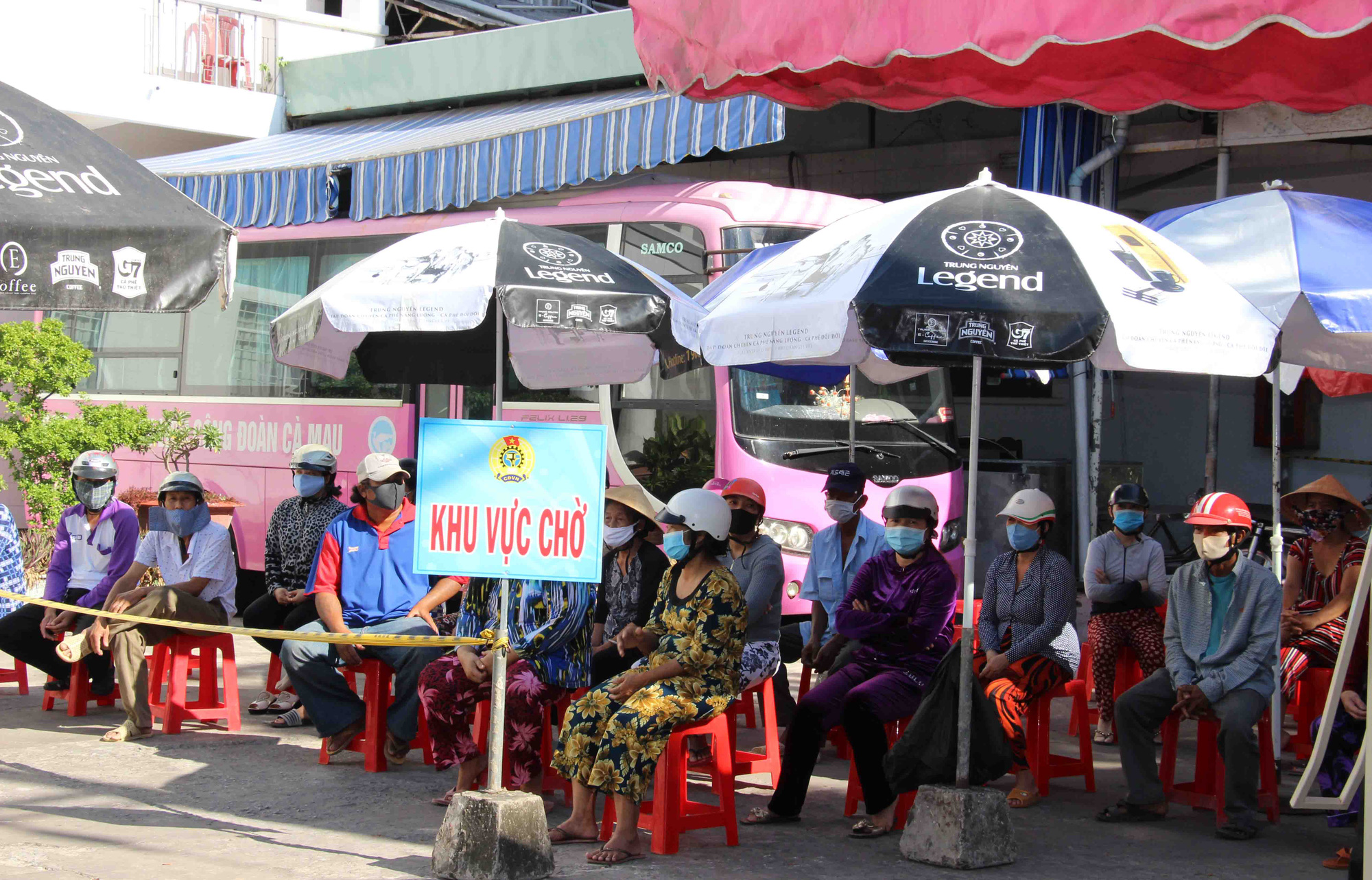 &ldquo;ATM gạo&rdquo; gi&uacute;p m&aacute;t l&ograve;ng người ngh&egrave;o v&ugrave;ng hạn mặn ở C&agrave; Mau, Bạc Li&ecirc;u v&agrave; Ki&ecirc;n Giang - Ảnh 9.