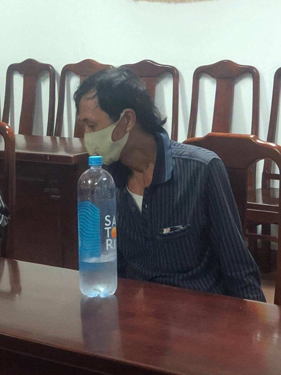 Thản nhi&ecirc;n về nh&agrave; ngủ sau khi đ&acirc;m chết t&igrave;nh địch - Ảnh 1.