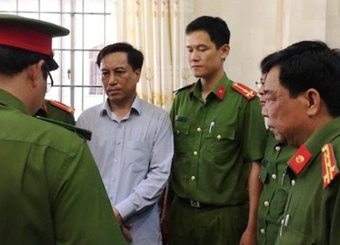 Để xảy ra trục lợi chính sách, Phó Bí thư Tỉnh ủy Trà Vinh bị đề nghị kiểm điểm