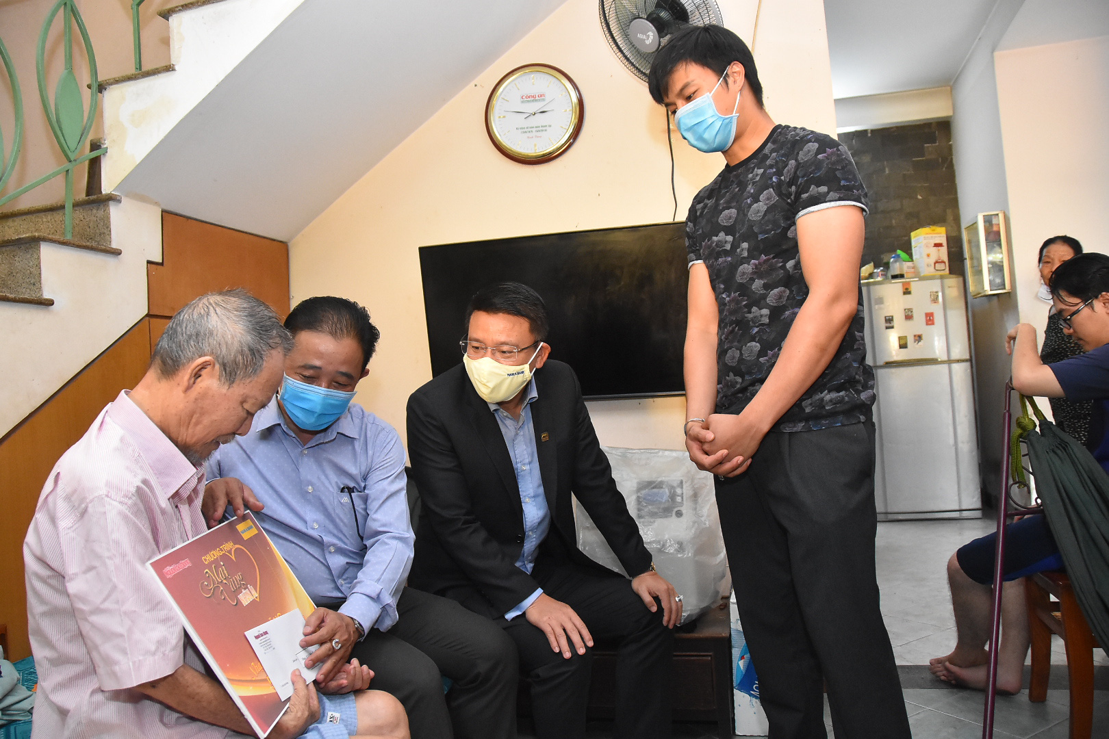 Mai V&agrave;ng nh&acirc;n &aacute;i: Thăm 3 nghệ sĩ Vũ Đức Sao Biển, Tiến Lu&acirc;n v&agrave; Ho&agrave;ng Lan - Ảnh 2.