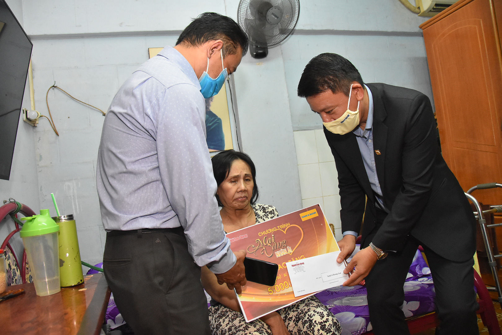 Mai V&agrave;ng nh&acirc;n &aacute;i: Thăm 3 nghệ sĩ Vũ Đức Sao Biển, Tiến Lu&acirc;n v&agrave; Ho&agrave;ng Lan - Ảnh 4.