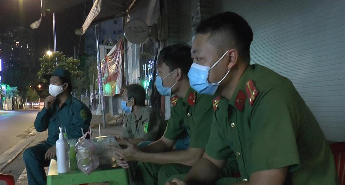 Chuyện "đeo sát" bar Buddha!