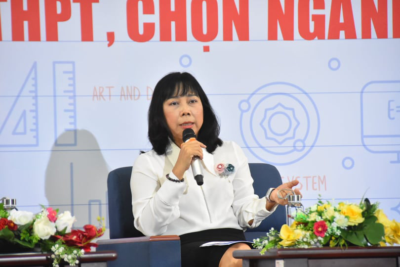 Trực tuyến Đưa trường học đến thí sinh: Thay đổi trong thi THPT, chọn nguyện vọng ra sao? - Ảnh 8.