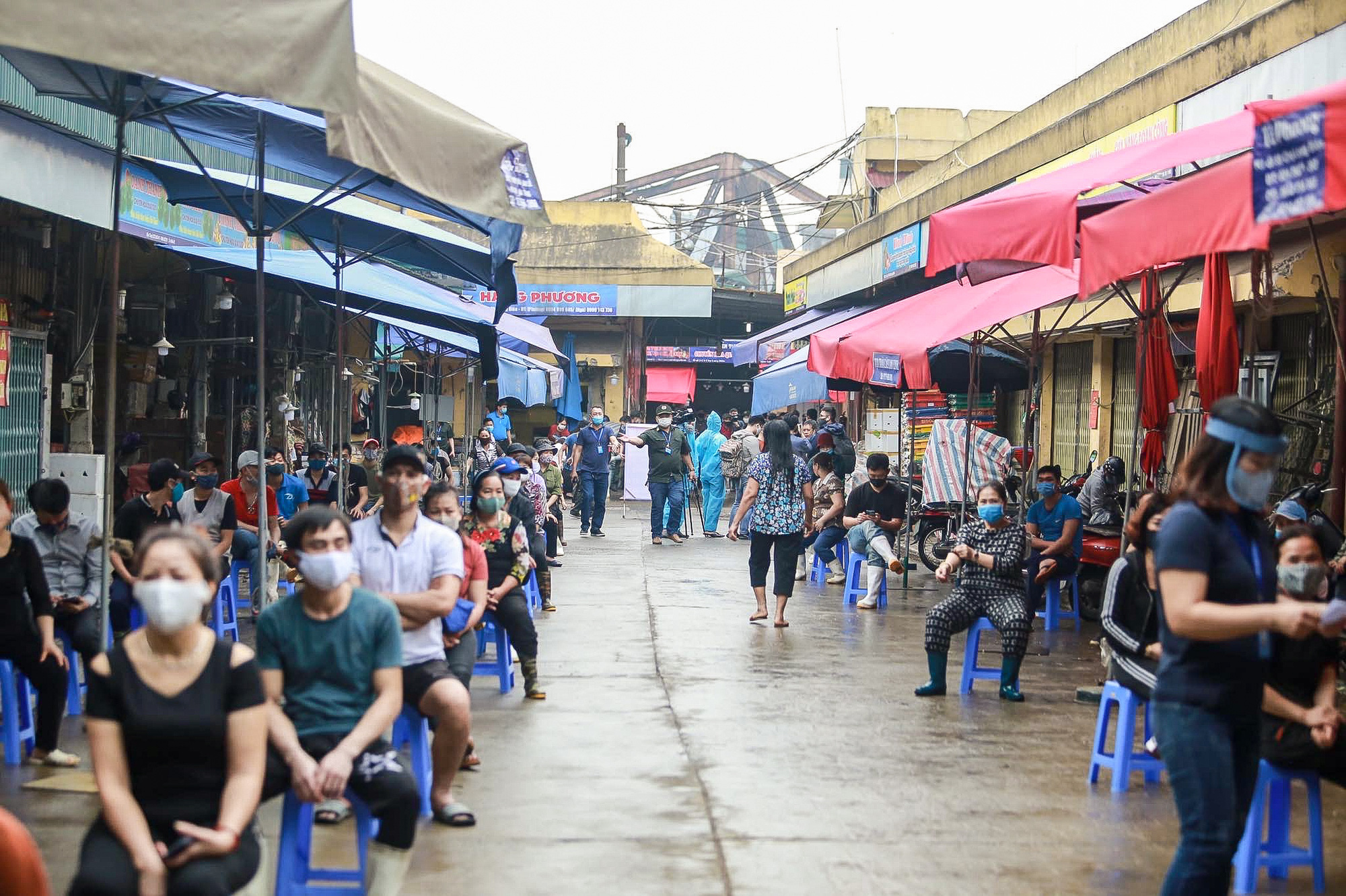 Sáng đầu tiên nới giãn cách xã hội, Việt Nam không có ca mắc Covid-19 mới
