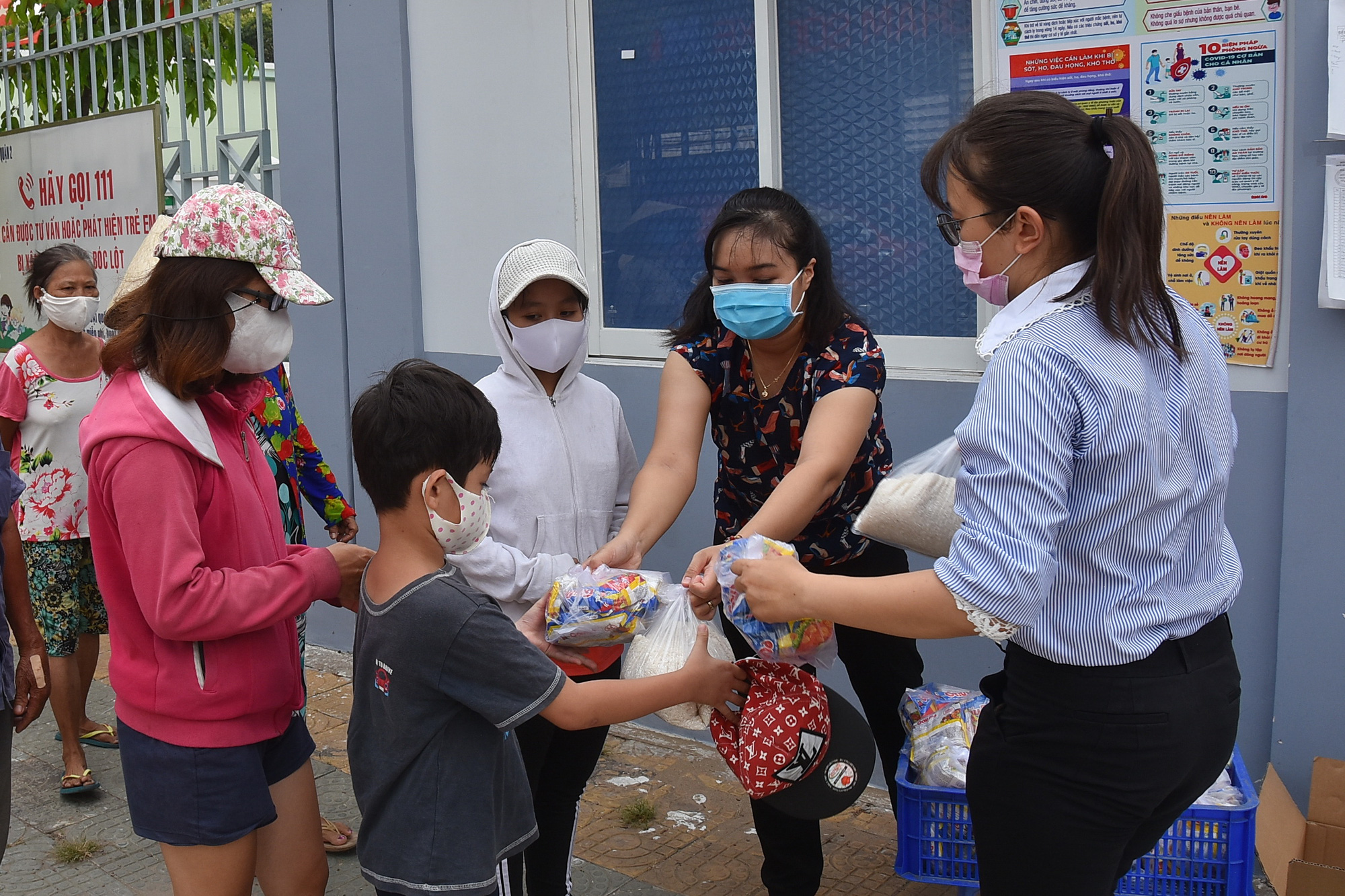 &ldquo;Ai kh&oacute; h&atilde;y lập tức đến đ&acirc;y nh&eacute;! - Ảnh 4.