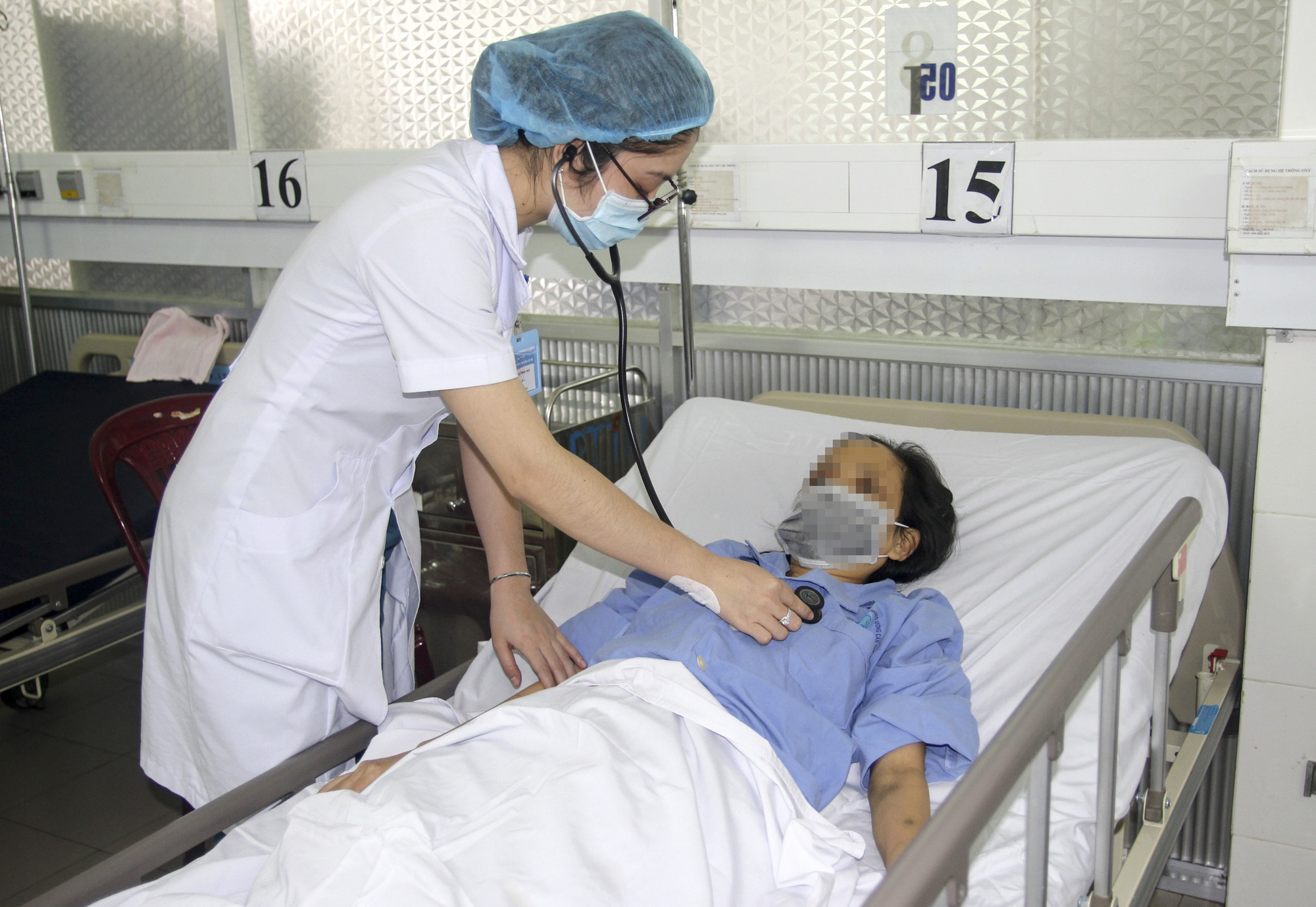 Nữ bệnh nh&acirc;n su&yacute;t mất mạng do kh&ocirc;ng t&aacute;i kh&aacute;m sau nhiều năm thay van tim sinh học