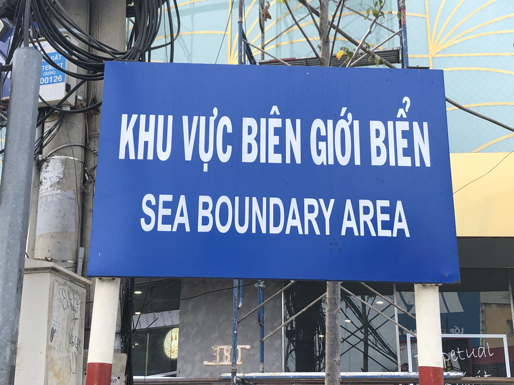 Một công ty đưa người Trung Quốc chưa được cấp phép vào khu vực biên giới biển