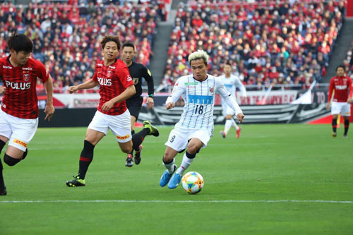 Thai League đi trước V-League