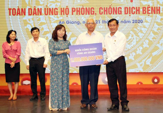 An Giang: Hơn 8,8 tỉ đồng ủng hộ công tác phòng chống dịch, hạn hán
