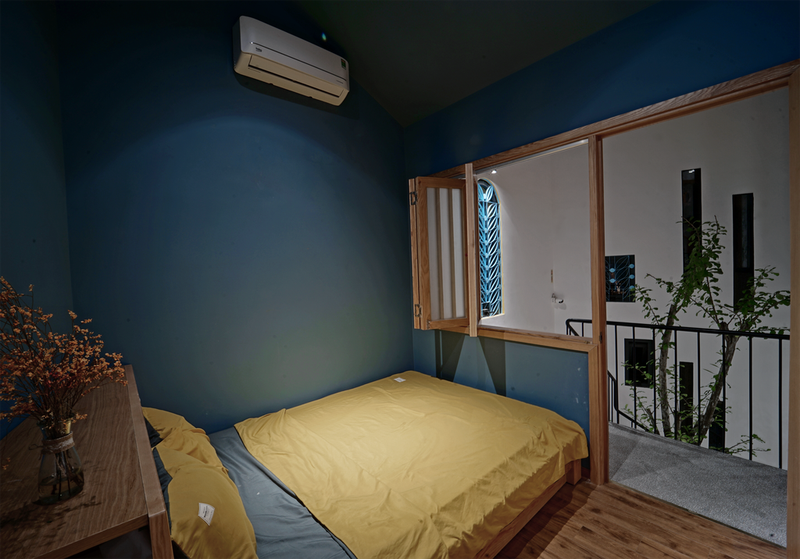 Ngôi nhà vuông vắn trên mảnh đất 60 m2 bất cân xứng - Ảnh 11.