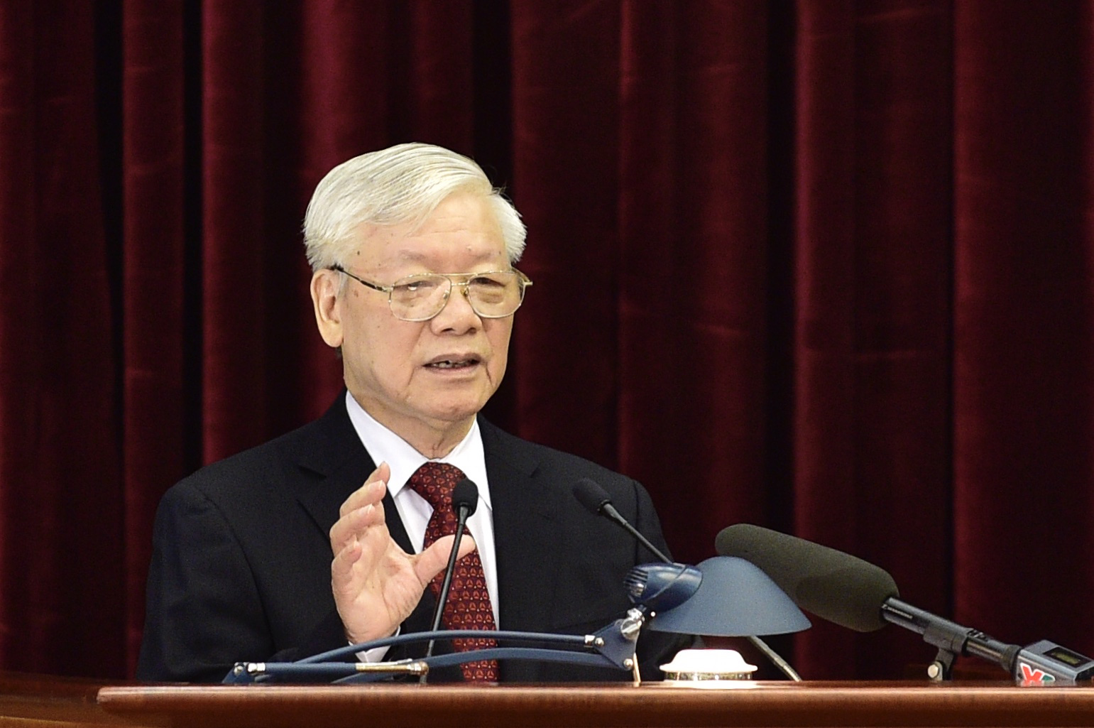 Không để lọt vào Trung ương khóa XIII người có biểu hiện giàu nhanh, nhiều nhà, nhiều đất - Ảnh 1.