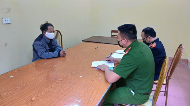 Người đ&agrave;n b&agrave; thiếu thốn t&igrave;nh cảm v&agrave; b&iacute; mật bị lộ l&uacute;c giữa đ&ecirc;m - Ảnh 1.