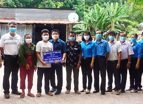 Tây Ninh: Giúp đoàn viên nghèo an cư