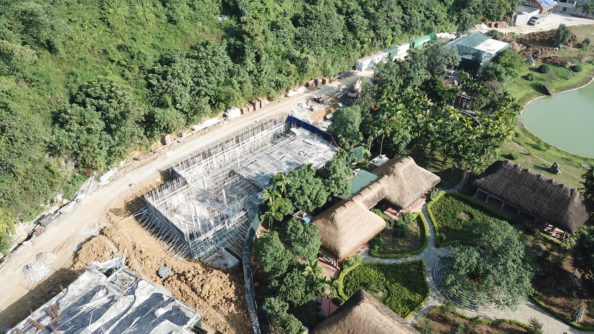 Thu hồi bằng khen tặng cho doanh nghiệp liên tiếp xâm hại di sản Tràng An
