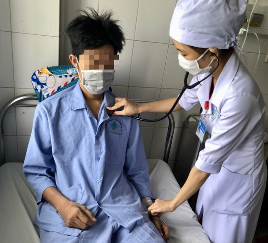 Hy hữu cứu sống bệnh nhân được gia đình xin cho về nhà lo hậu sự - Ảnh 3.