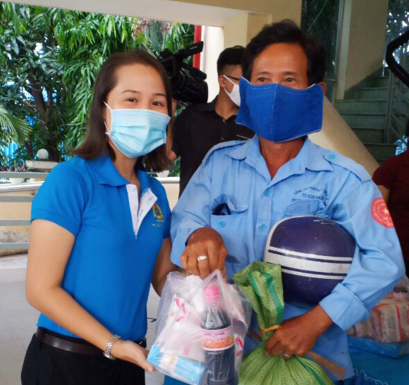 Thêm ATM gạo nghĩa tình tiếp sức công nhân lao động
