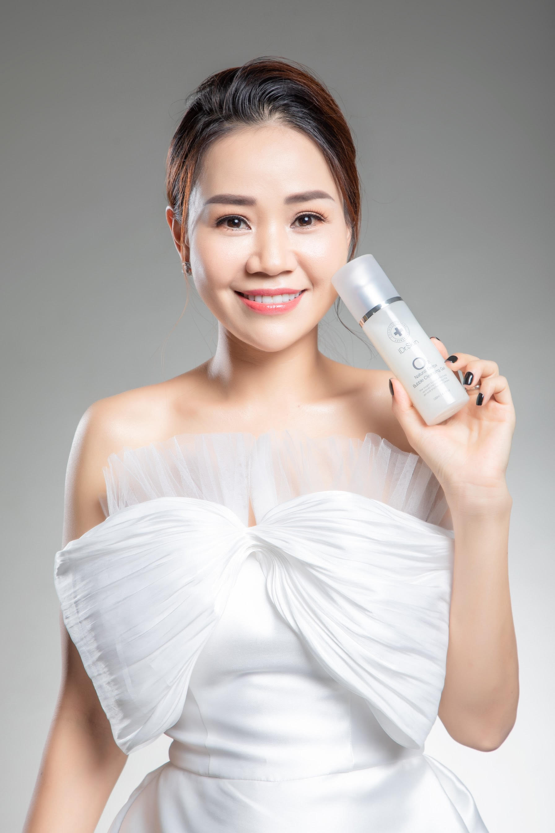 Sally Hương: Người phụ nữ &ocirc;m mộng c&aacute; ch&eacute;p h&oacute;a rồng - Ảnh 1.