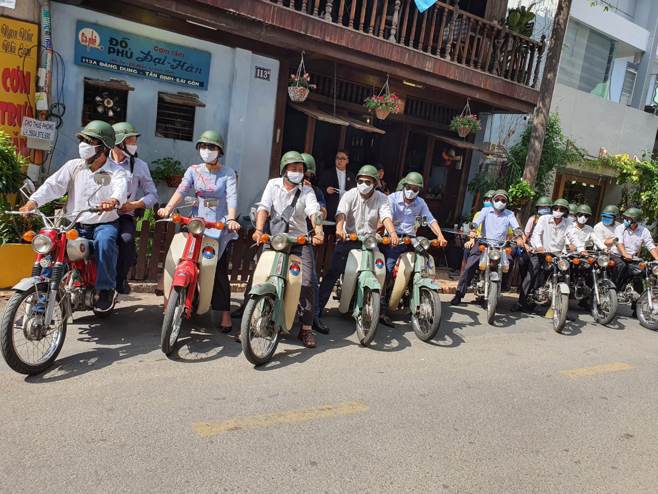 Công ty du lịch làm việc xuyên lễ để bán tour Vũng Tàu, Đà Lạt, Nha Trang...