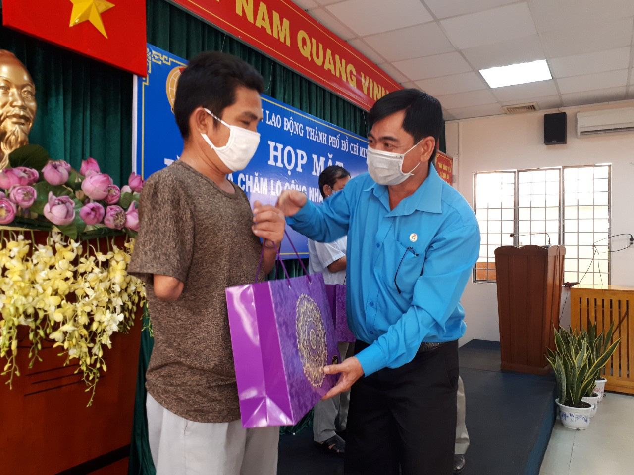 Chăm lo thiết thực cho người lao động kém may mắn