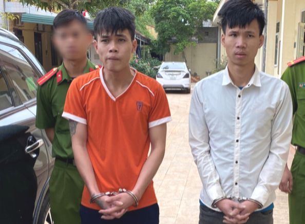 D&ugrave;ng g&aacute;i mại d&acirc;m để l&agrave;m mồi lừa lấy xe m&aacute;y mang đi cầm đồ - Ảnh 1.