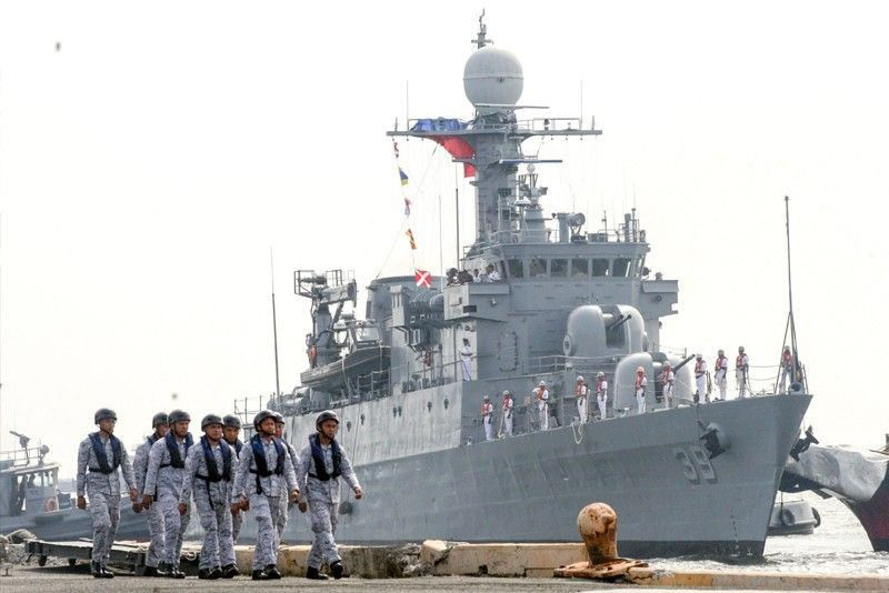 Bộ trưởng Philippines gửi thông điệp cứng rắn đến Trung Quốc - Ảnh 2.