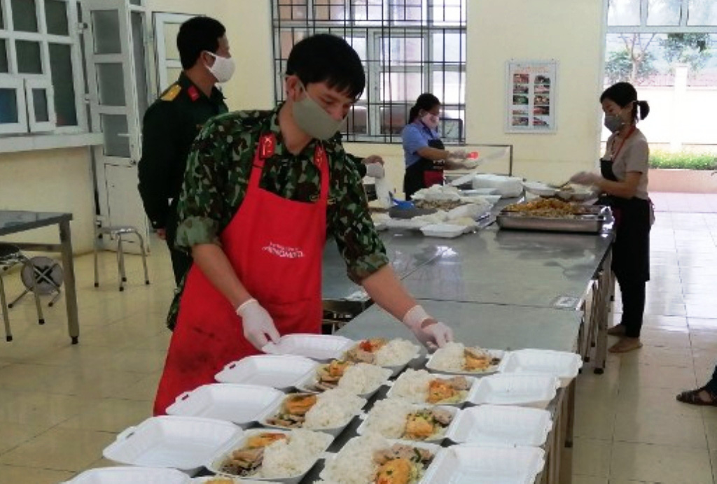C&aacute;ch ly hơn 600 c&ocirc;ng d&acirc;n Việt Nam từ L&agrave;o về Thanh H&oacute;a - Ảnh 3.