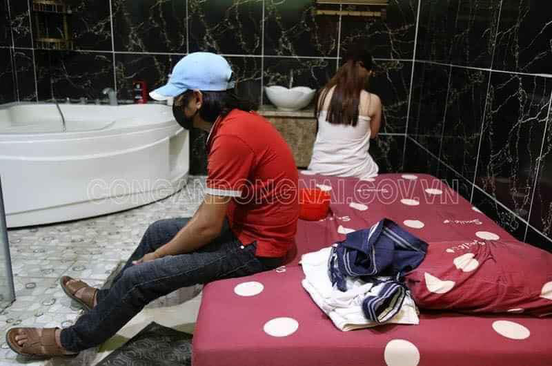 Đồng Nai: Dẹp điểm "massage kích dục" thời dịch Covid-19