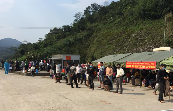 Hoãn bàn giao 475 công dân hoàn thành cách ly 14 ngày phòng Covid-19 - Ảnh 1.