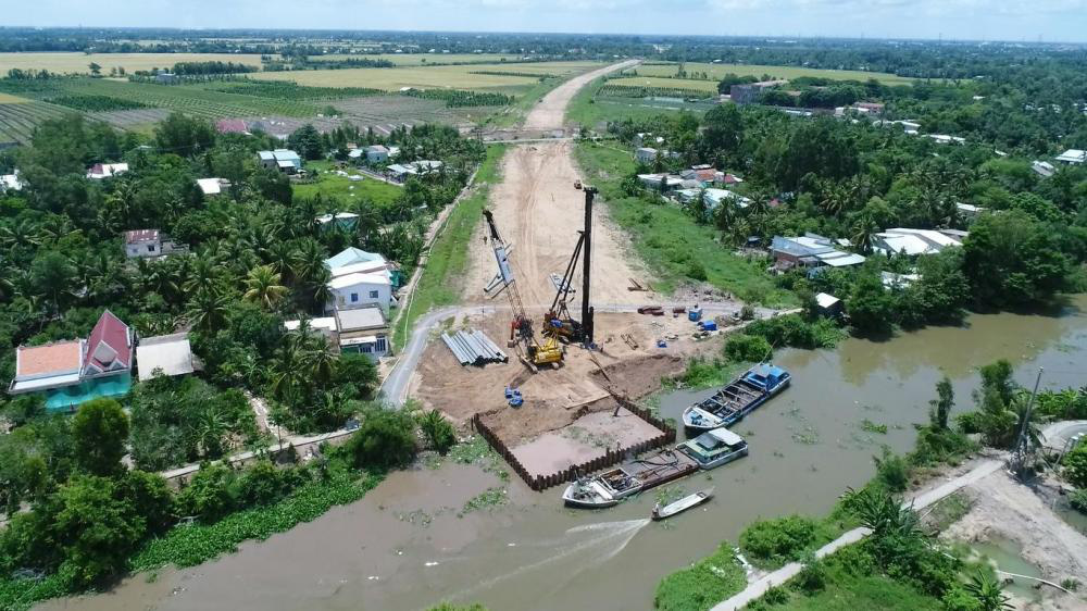 Đảm bảo chất lượng vật liệu tốt nhất cho cao tốc Trung Lương - Mỹ Thuận - Ảnh 1.