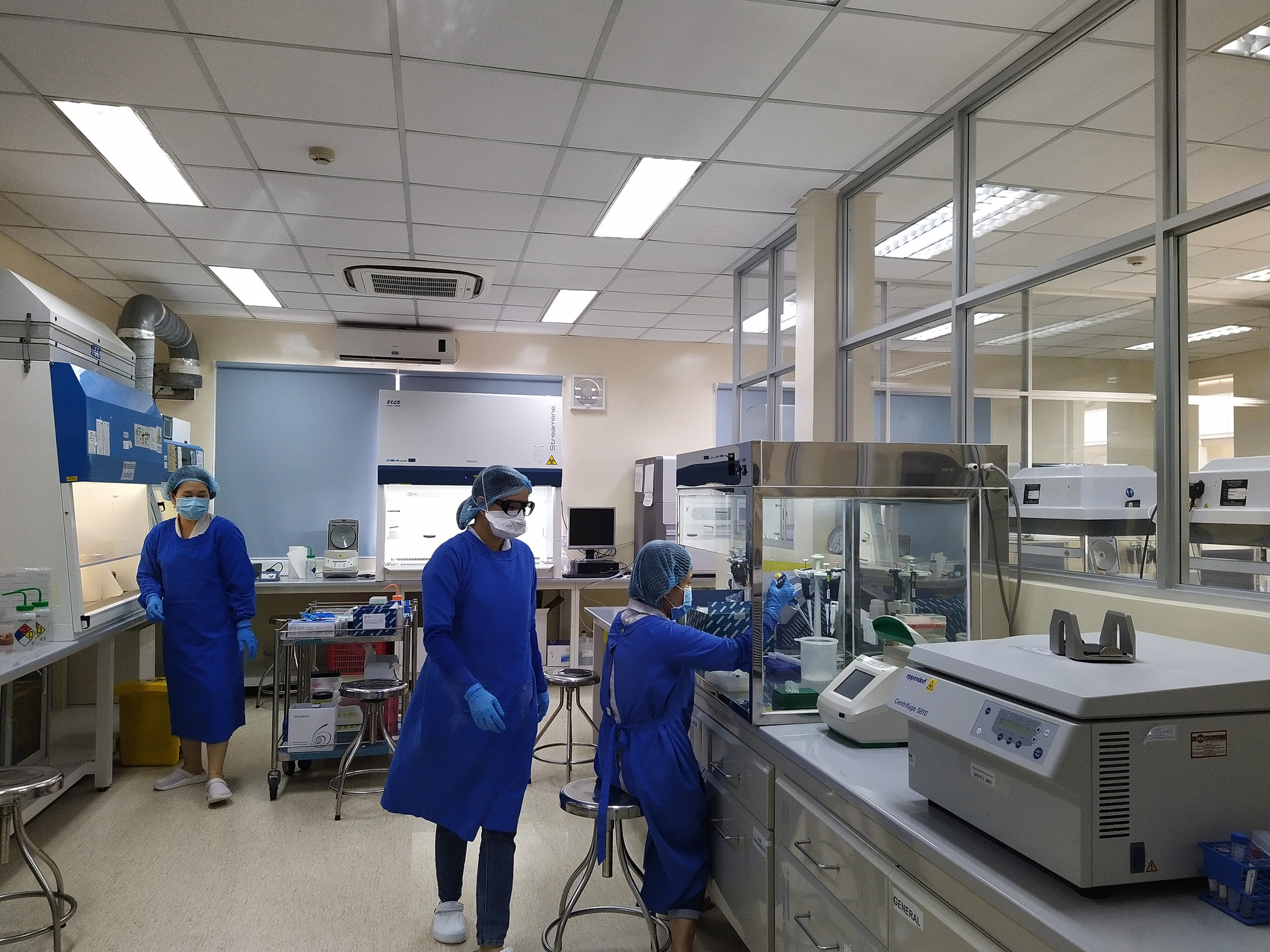 Bác sĩ, điều dưỡng từng điều trị phi công người Anh chi viện cho Quảng Nam