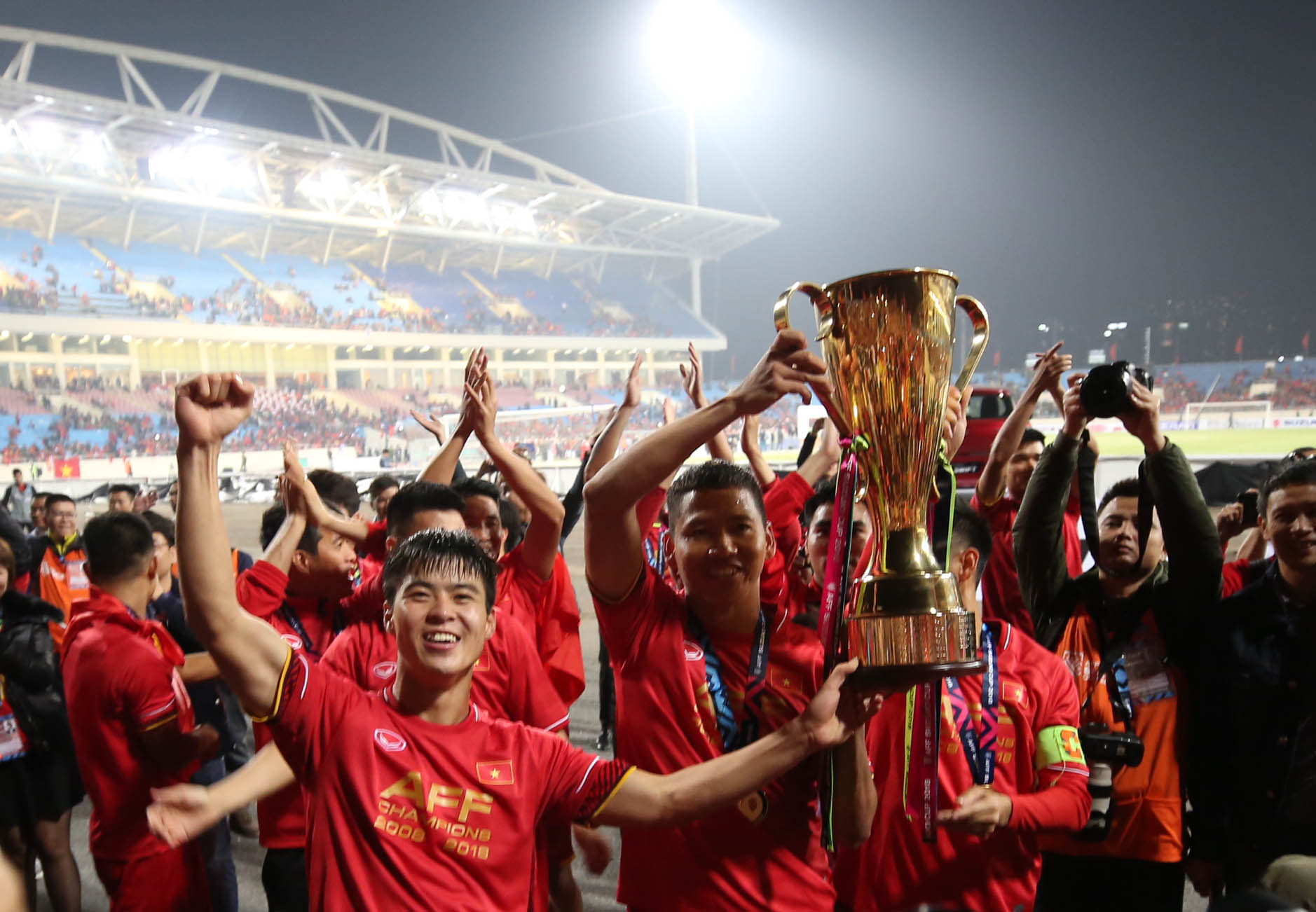 Xem lại siêu phẩm của tuyển Việt Nam khiến "chảo lửa" Bukit Jalil chết lặng ở chung kết lượt đi AFF Cup 2018
