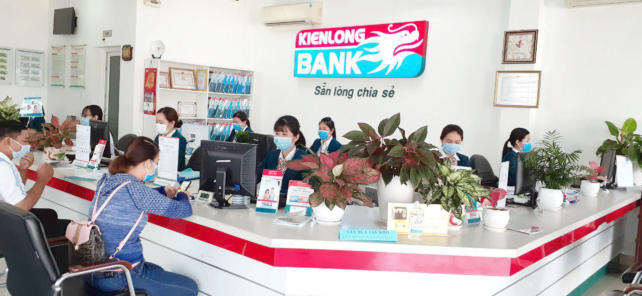 B&aacute;n v&eacute; số, chạy xe &ocirc;m, b&aacute;n qu&aacute;n ăn&hellip; cũng được giảm l&atilde;i vay trả g&oacute;p - Ảnh 1.