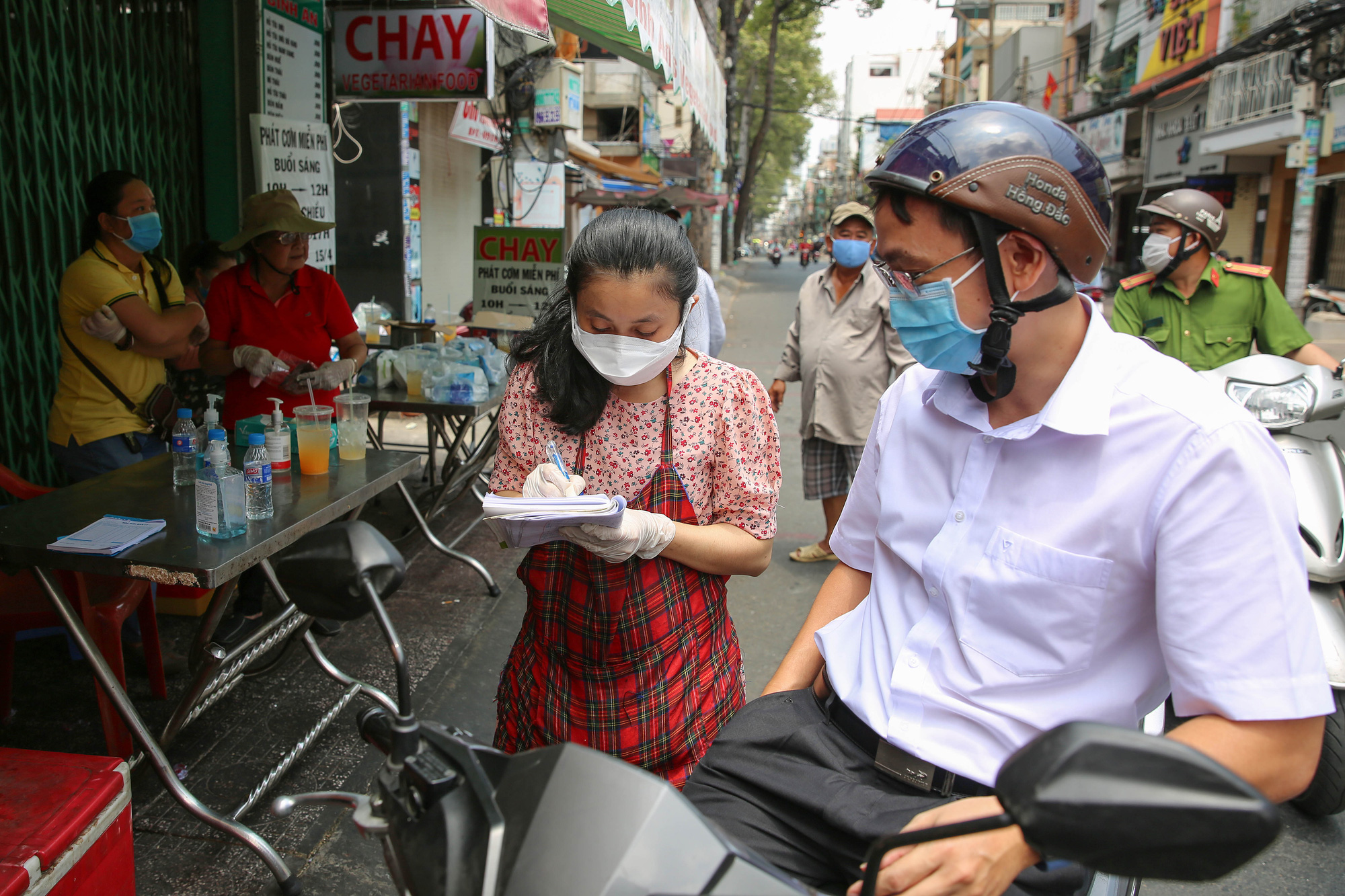 Chuyện Ai khó sẽ có 1 phần ở quận 10, TP HCM - Ảnh 14.