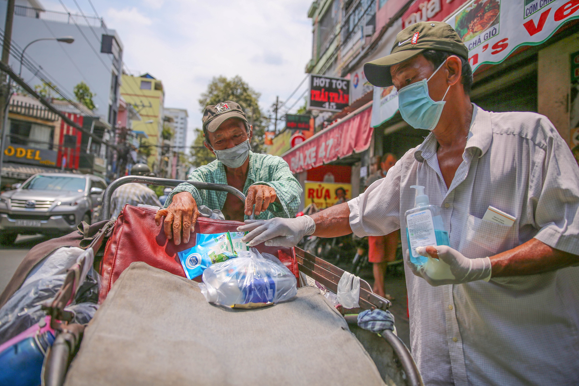 Chuyện "Ai khó sẽ có 1 phần" ở quận 10, TP HCM