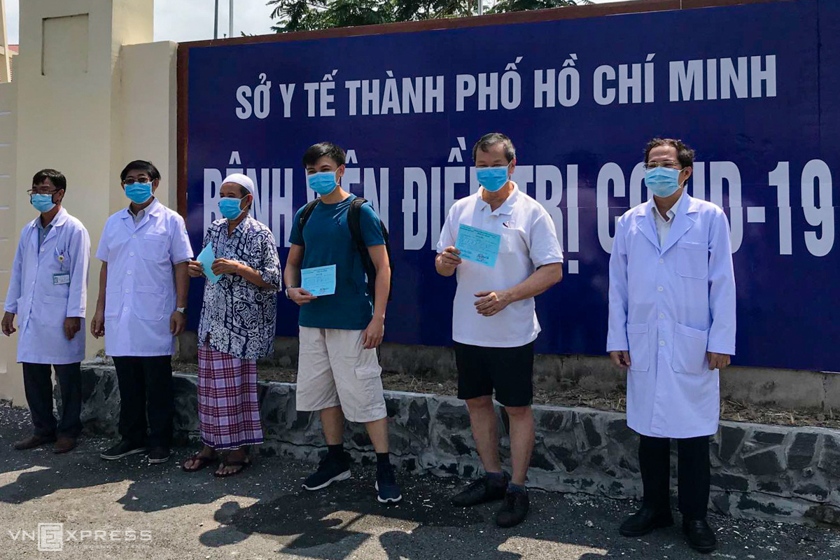 TP HCM: Bệnh nhân mắc Covid-19 tham gia Thánh lễ ở Malaysia được xuất viện
